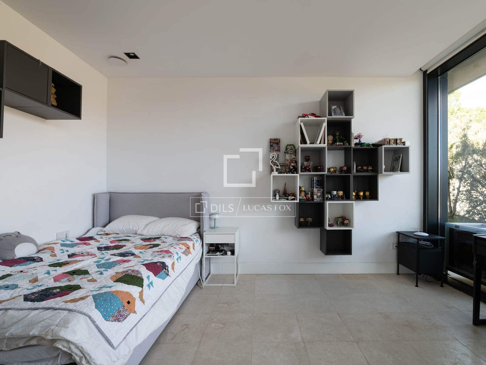 4 bedroom Villa for sale in Torrelodones with pool garage - € 1,600,000 (Ref: 9601486)