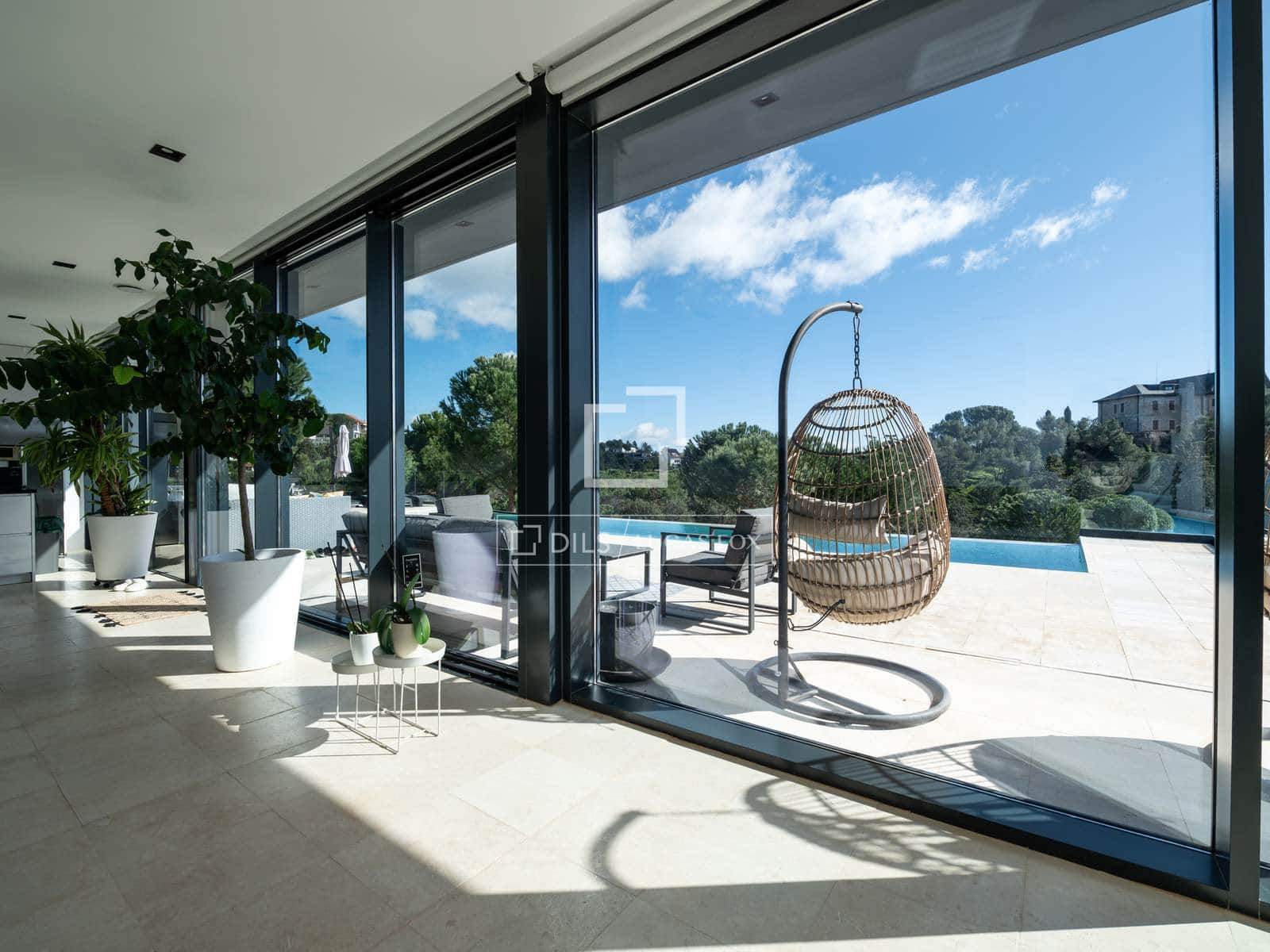 4 bedroom Villa for sale in Torrelodones with pool garage - € 1,600,000 (Ref: 9601486)