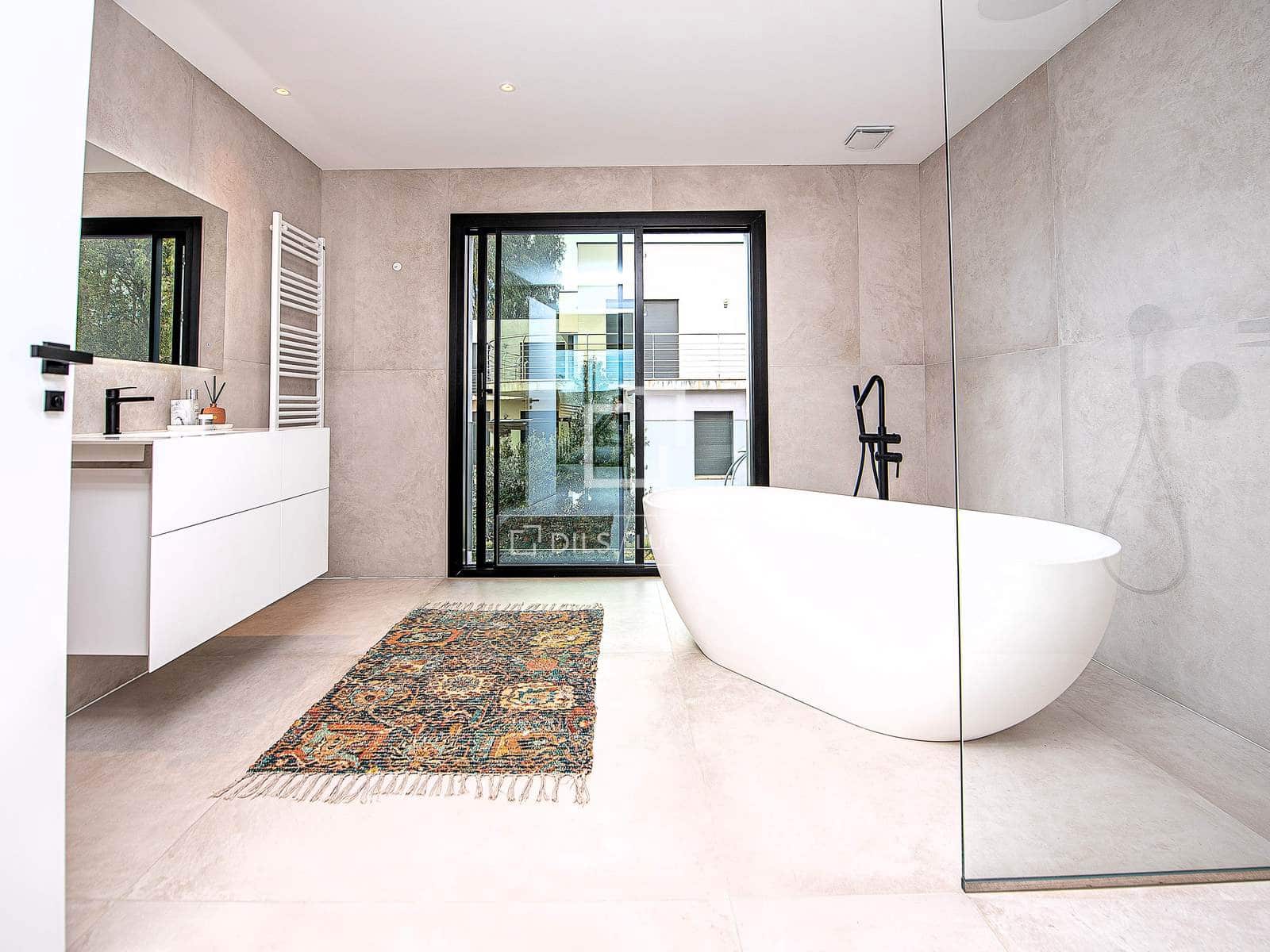 4 slaapkamer Villa te koop in Santa Cristina d'Aro met zwembad garage - € 1.850.000 (Ref: 9602957)