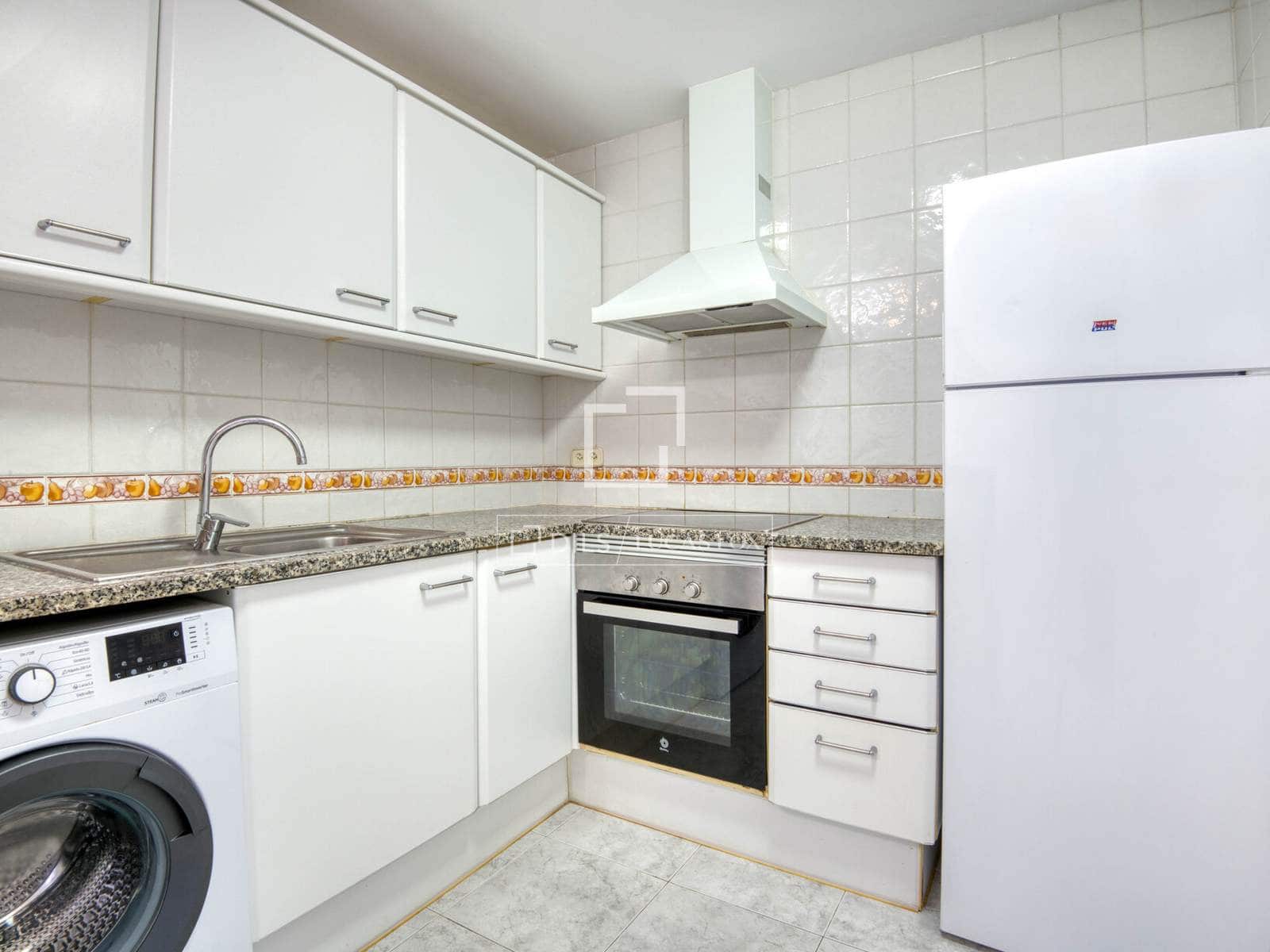 2 bedroom Apartment for sale in Calonge i Sant Antoni - € 250,000 (Ref: 9602958)