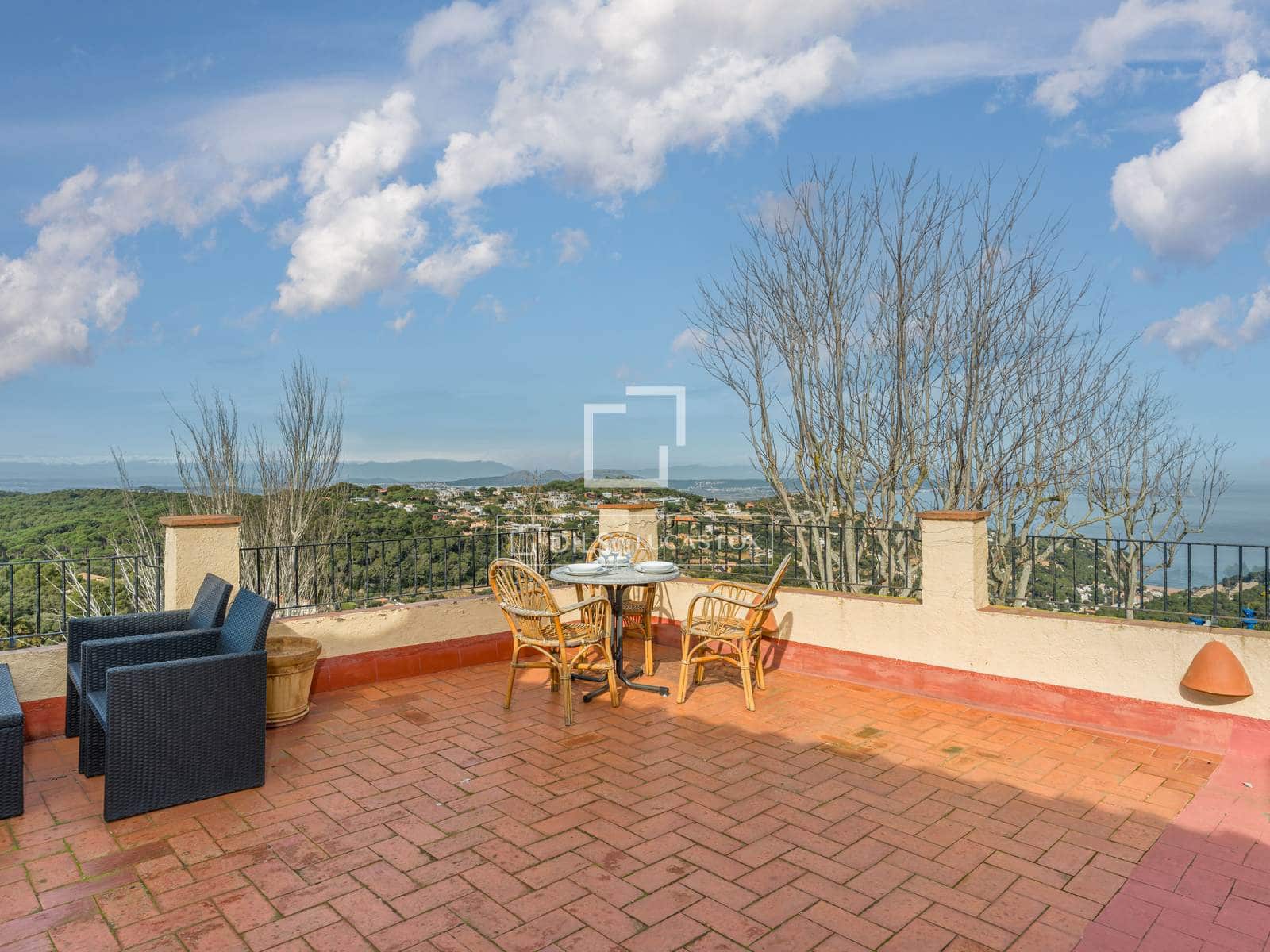 Chalet de 4 habitaciones en Begur en venta con garaje - 1.000.000 € (Ref: 9602960)