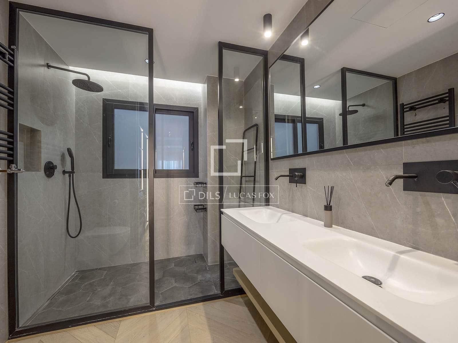 3 camera da letto Appartamento da affittare in Valencia citta con garage - 4.250 € (Rif: 9602964)