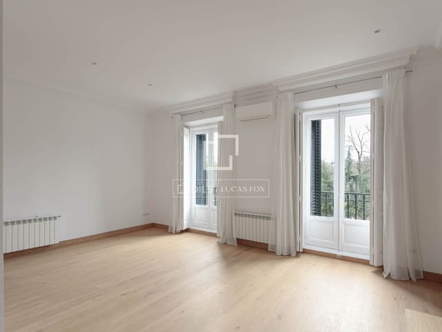 3 sovrum Lägenhet att hyra i Jerónimos, Madrid stad - 7 500 € (Ref: 9603307)