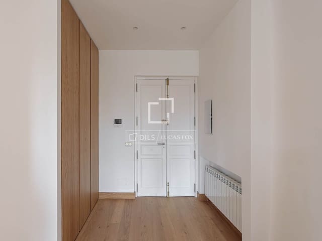 3 sovrum Lägenhet att hyra i Jerónimos, Madrid stad - 7 500 € (Ref: 9603307)