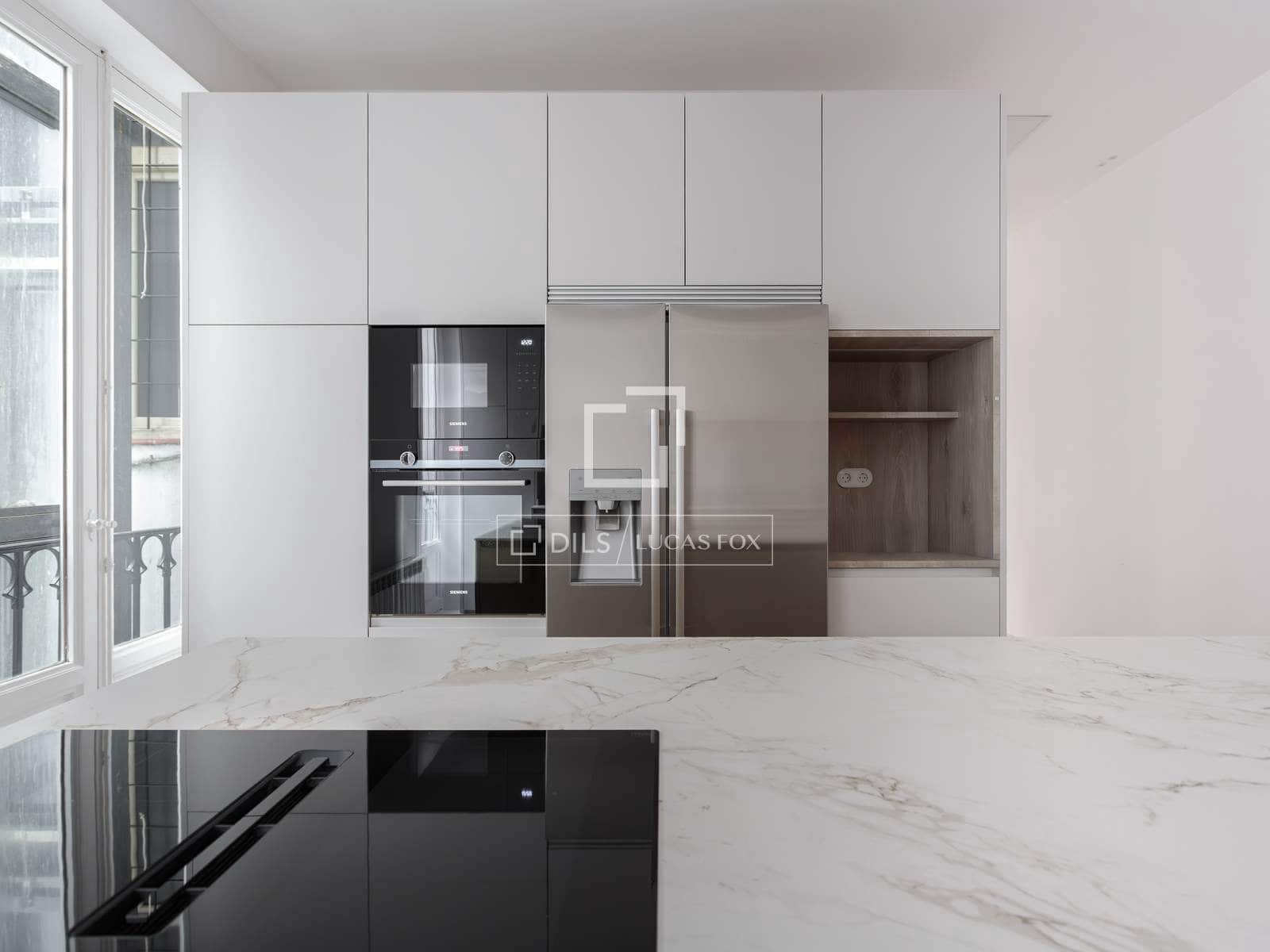 3 sovrum Lägenhet att hyra i Madrid stad - 7 500 € (Ref: 9603307)