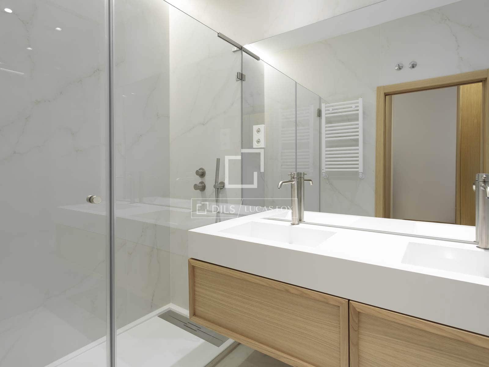 3 sovrum Lägenhet att hyra i Madrid stad - 7 500 € (Ref: 9603307)