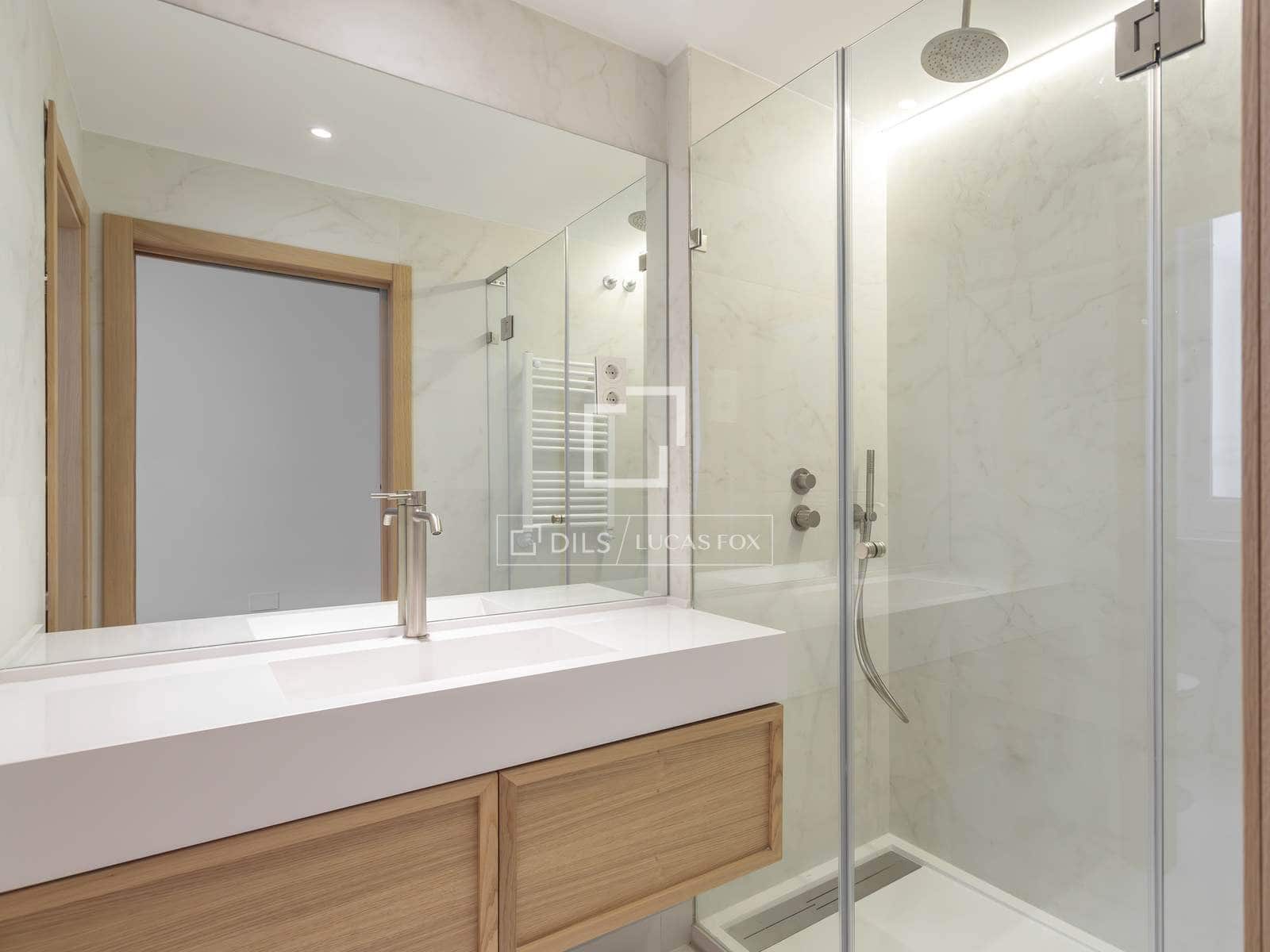 3 sovrum Lägenhet att hyra i Madrid stad - 7 500 € (Ref: 9603307)