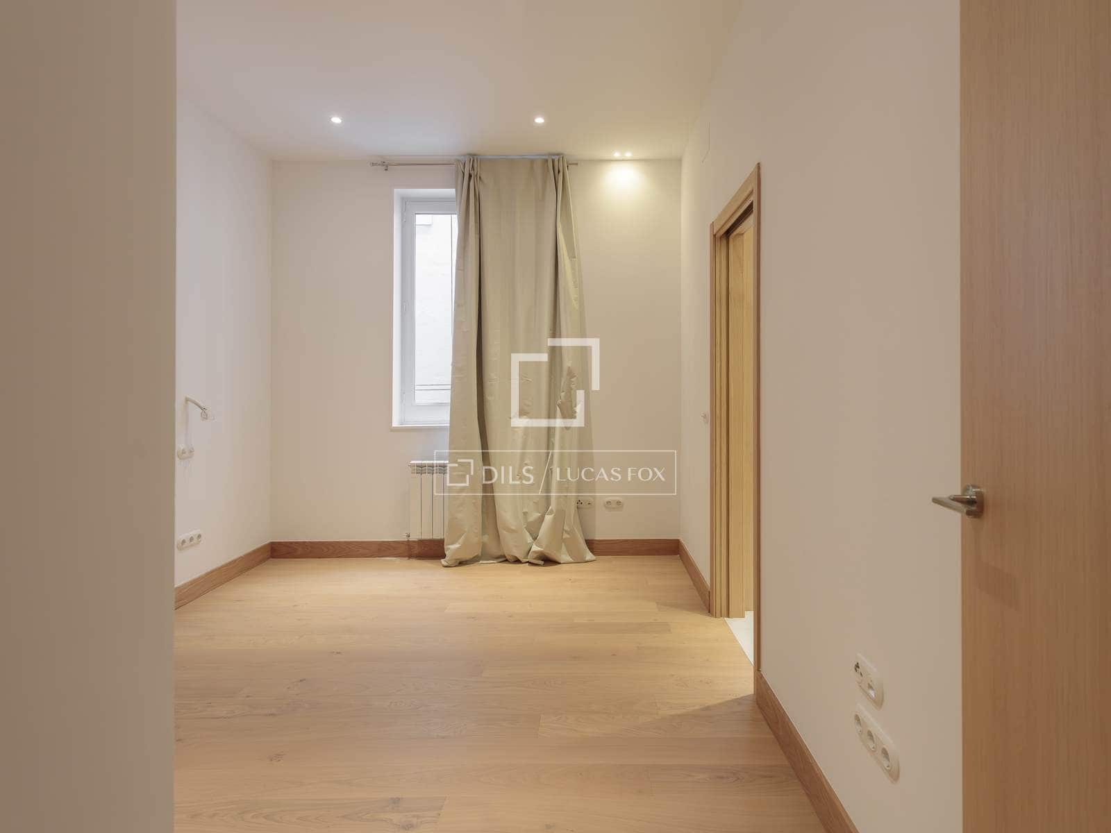 3 sovrum Lägenhet att hyra i Madrid stad - 7 500 € (Ref: 9603307)