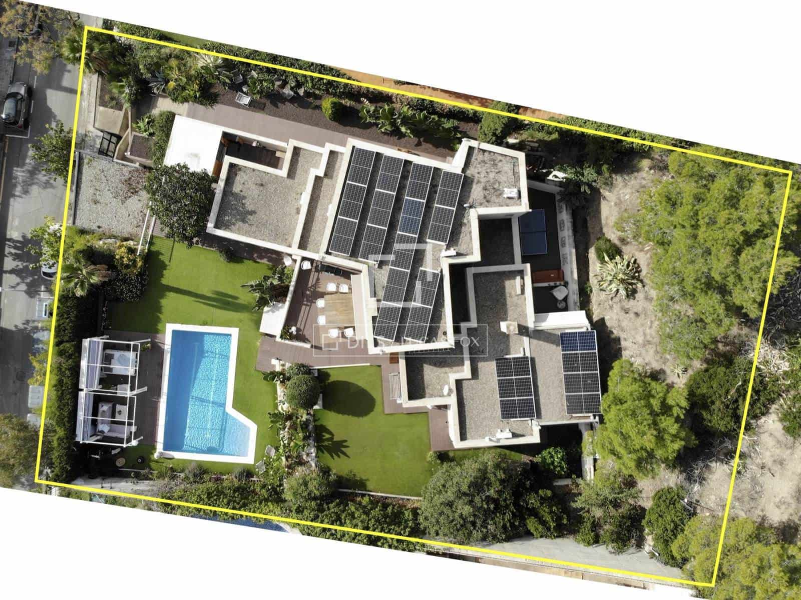 4 bedroom Villa for sale in Sant Just Desvern with pool garage - € 2,190,000 (Ref: 9603311)