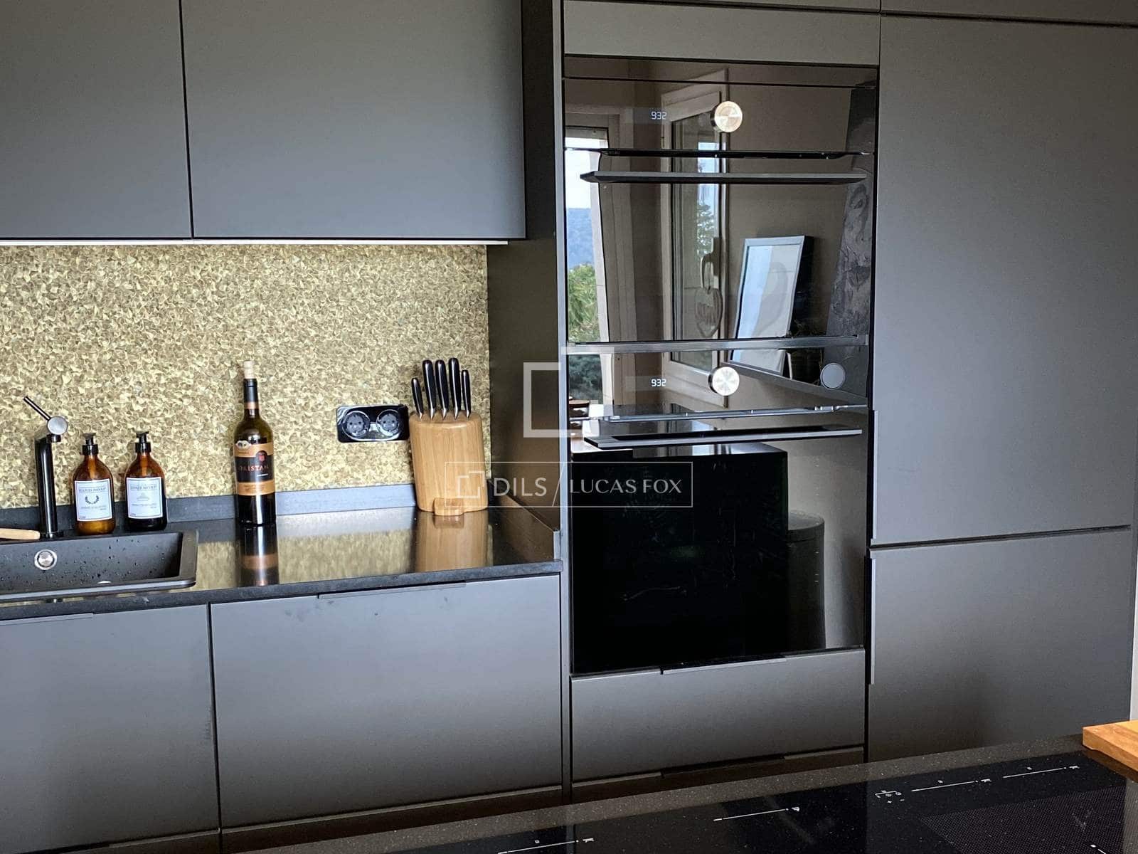 4 bedroom Villa for sale in Sant Just Desvern with pool garage - € 2,190,000 (Ref: 9603311)