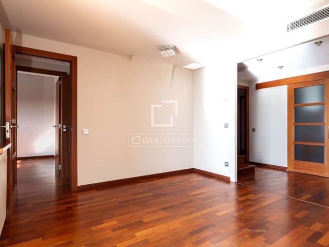 Appartement de 4 chambres à louer à Esplugues de Llobregat avec piscine garage - 3 059 € (Ref: 9603313)