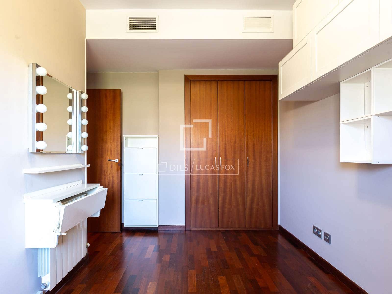 4 slaapkamer Appartement te huur in Esplugues de Llobregat met zwembad garage - € 3.059 (Ref: 9603313)