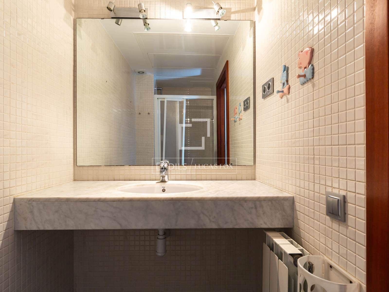 4 slaapkamer Appartement te huur in Esplugues de Llobregat met zwembad garage - € 3.059 (Ref: 9603313)