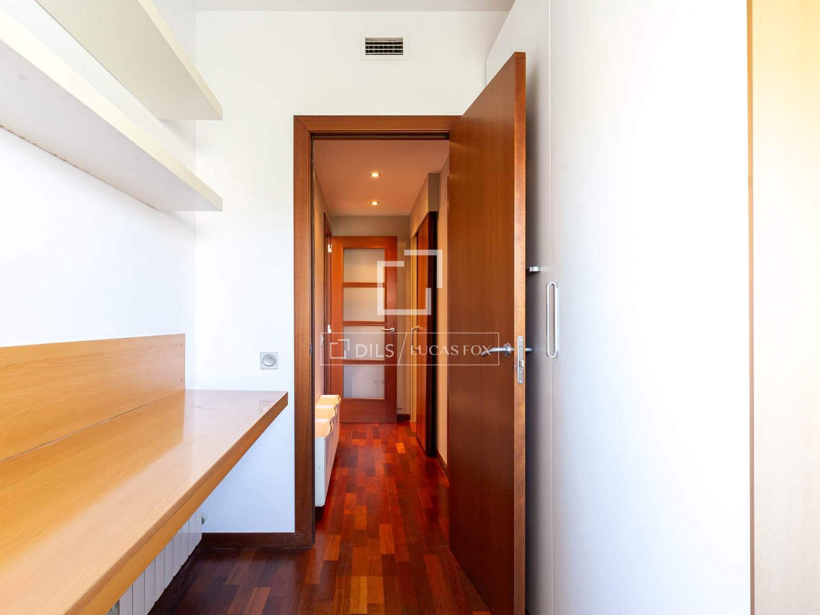 4 slaapkamer Appartement te huur in Esplugues de Llobregat met zwembad garage - € 3.059 (Ref: 9603313)