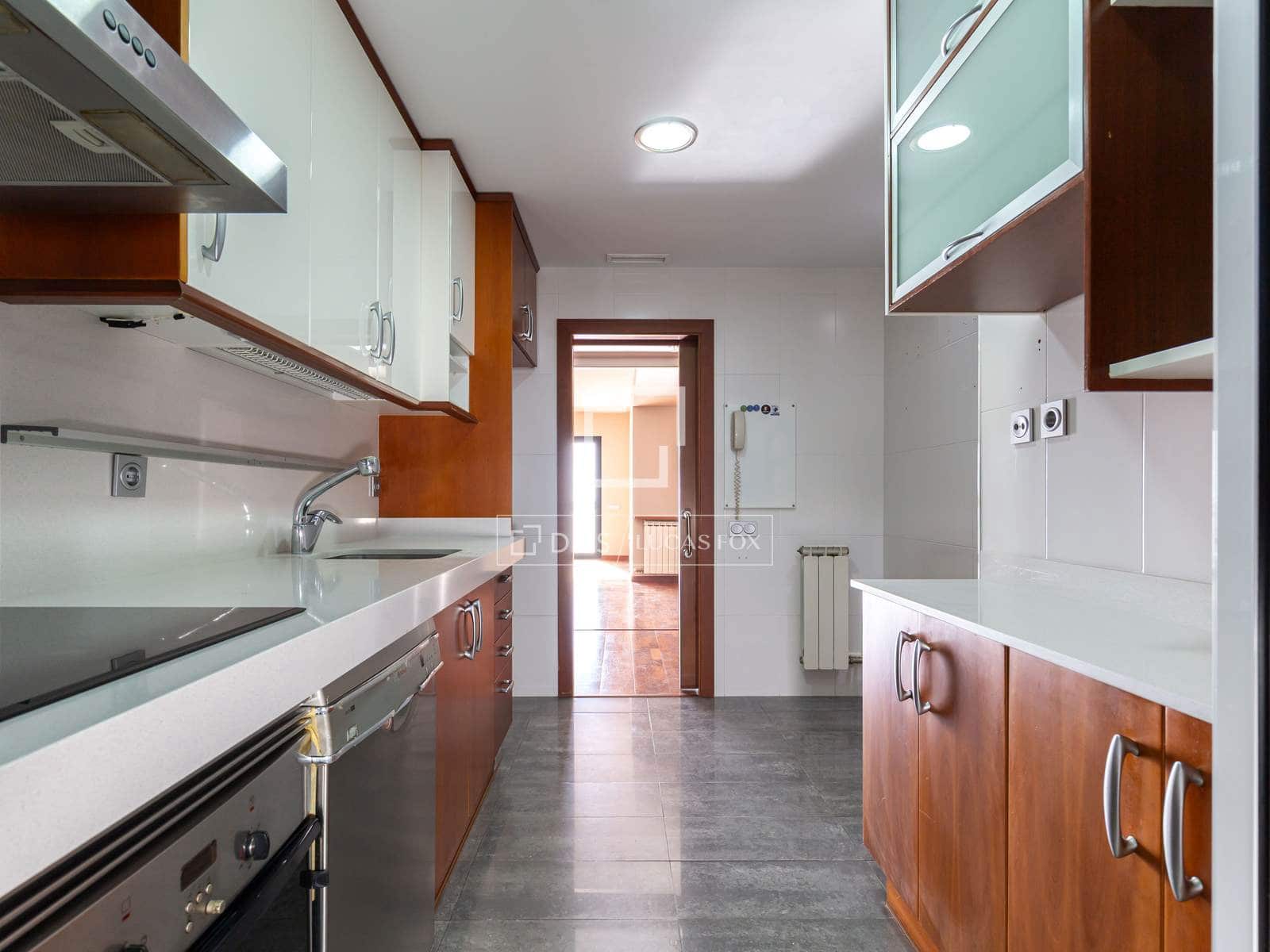 4 slaapkamer Appartement te huur in Esplugues de Llobregat met zwembad garage - € 3.059 (Ref: 9603313)