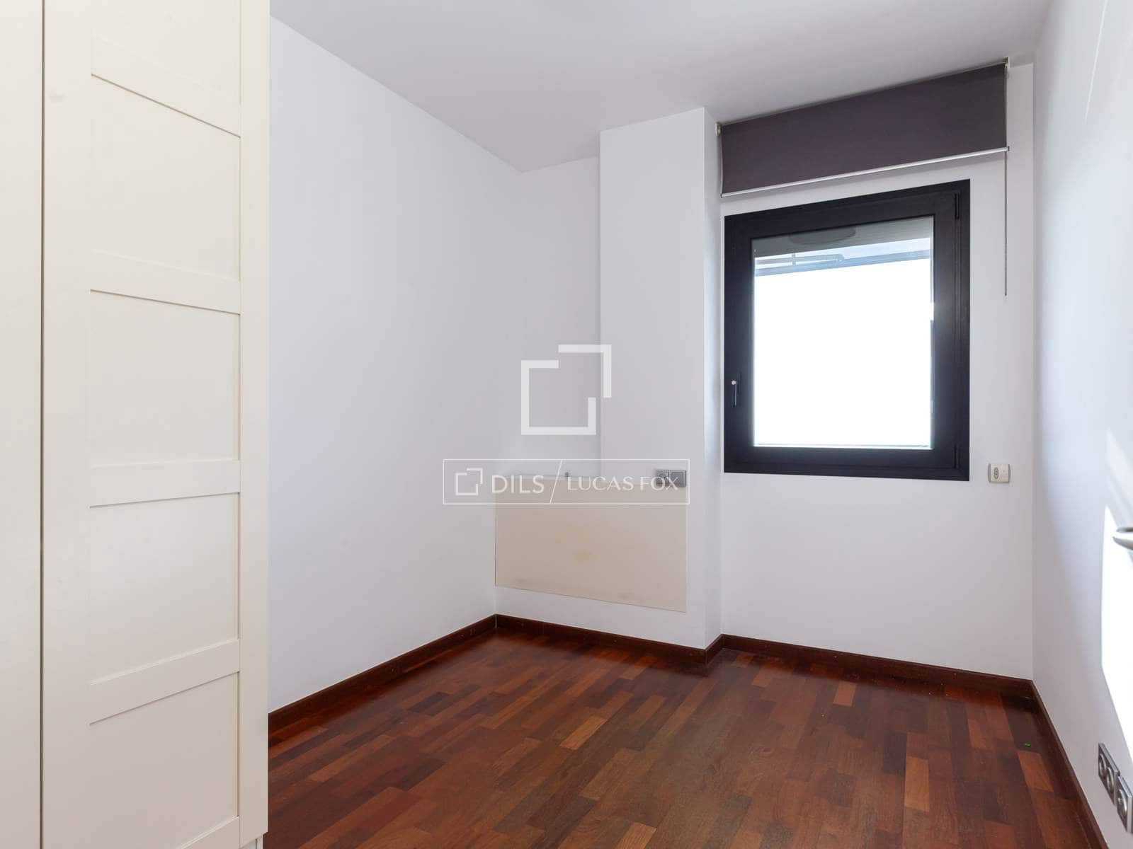 4 slaapkamer Appartement te huur in Esplugues de Llobregat met zwembad garage - € 3.059 (Ref: 9603313)