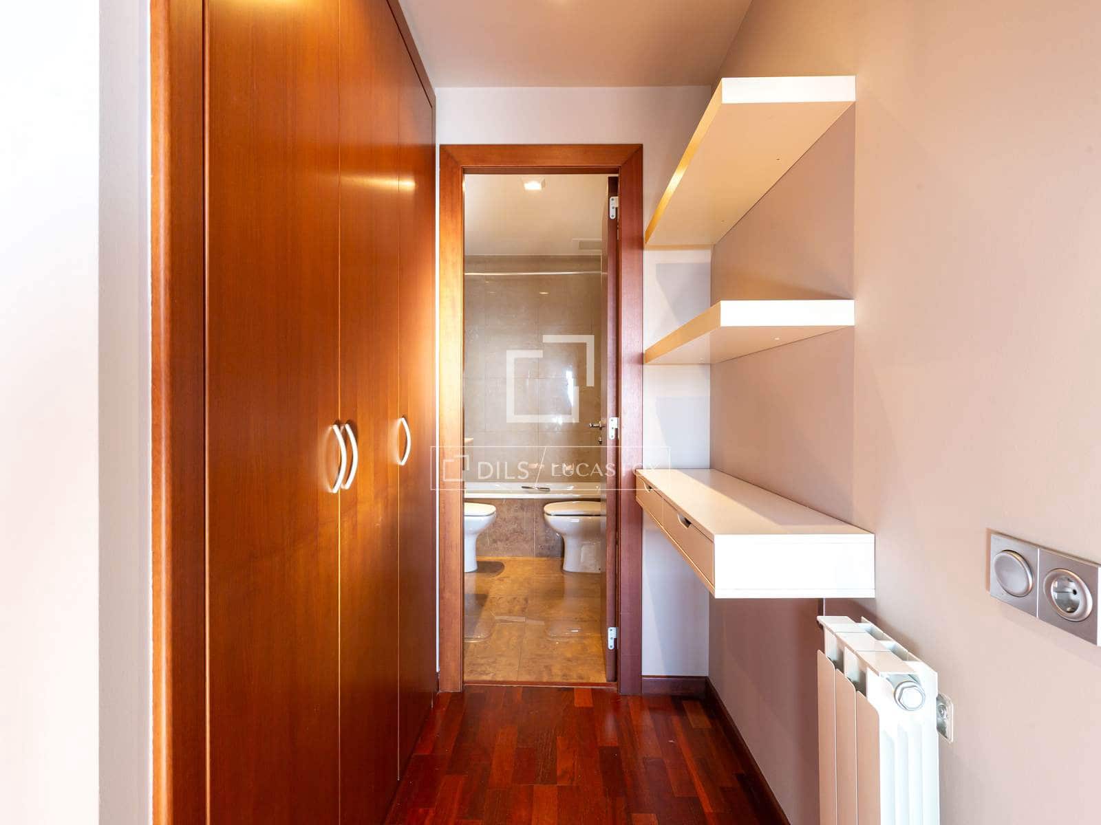 4 slaapkamer Appartement te huur in Esplugues de Llobregat met zwembad garage - € 3.059 (Ref: 9603313)