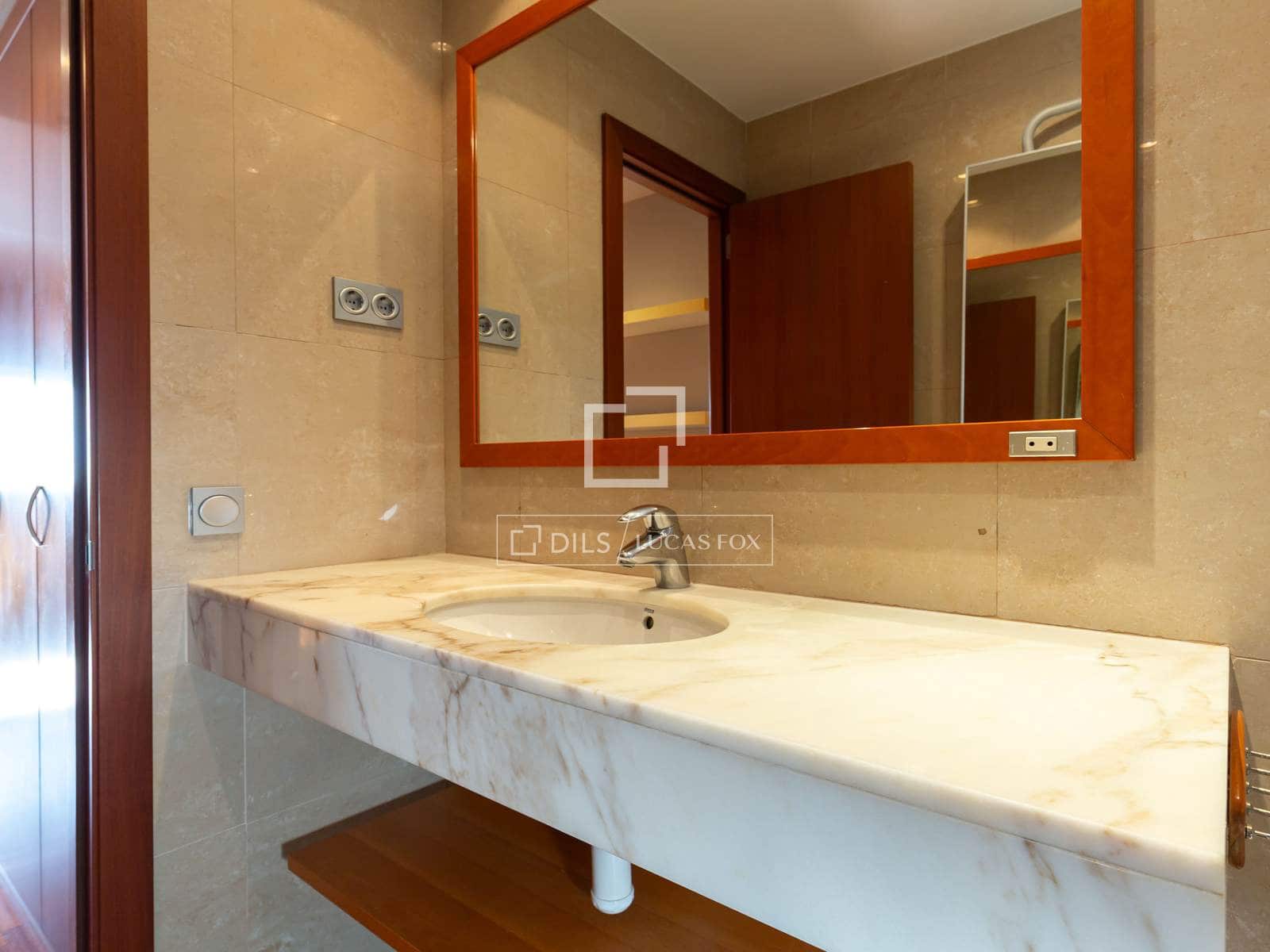 4 slaapkamer Appartement te huur in Esplugues de Llobregat met zwembad garage - € 3.059 (Ref: 9603313)