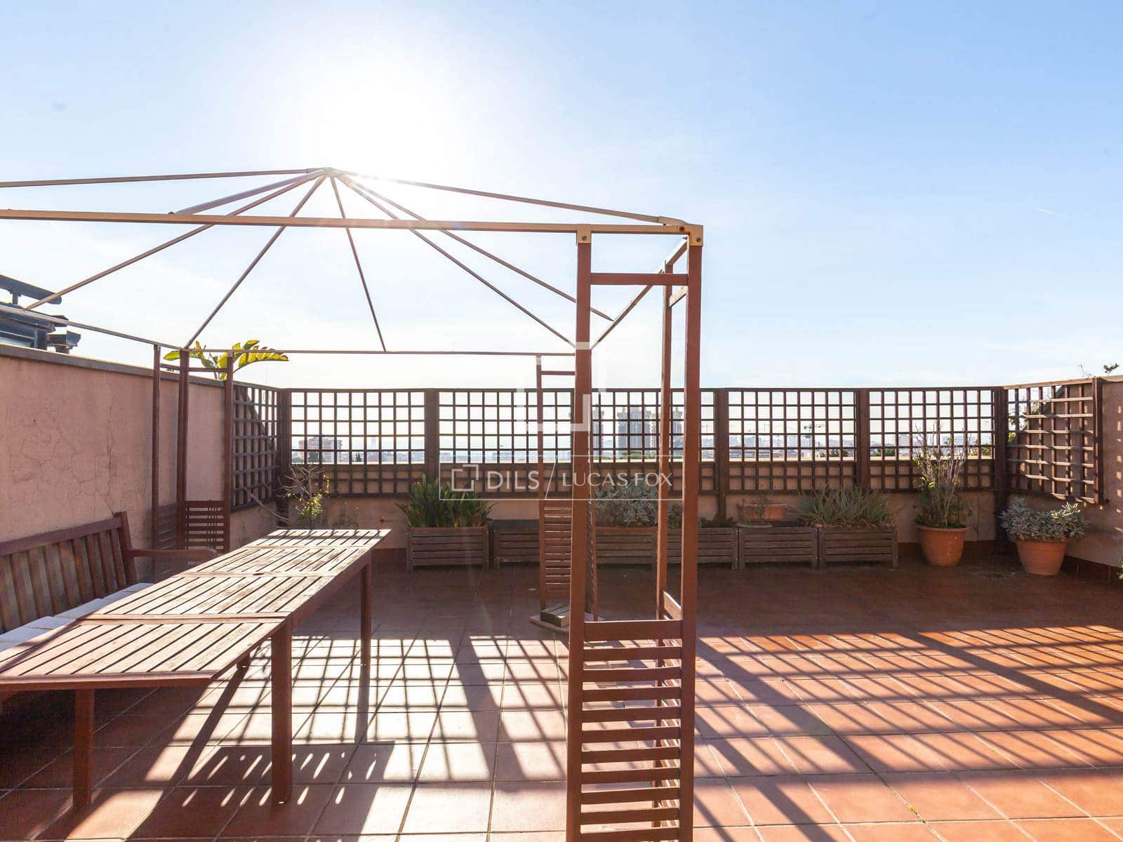 4 slaapkamer Appartement te huur in Esplugues de Llobregat met zwembad garage - € 3.059 (Ref: 9603313)