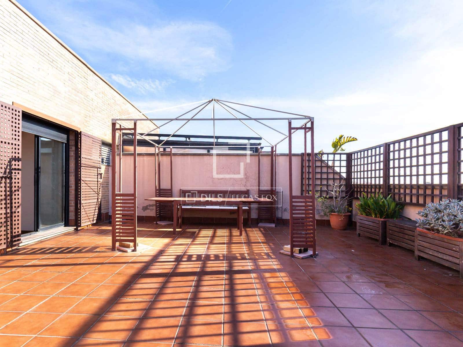 4 slaapkamer Appartement te huur in Esplugues de Llobregat met zwembad garage - € 3.059 (Ref: 9603313)