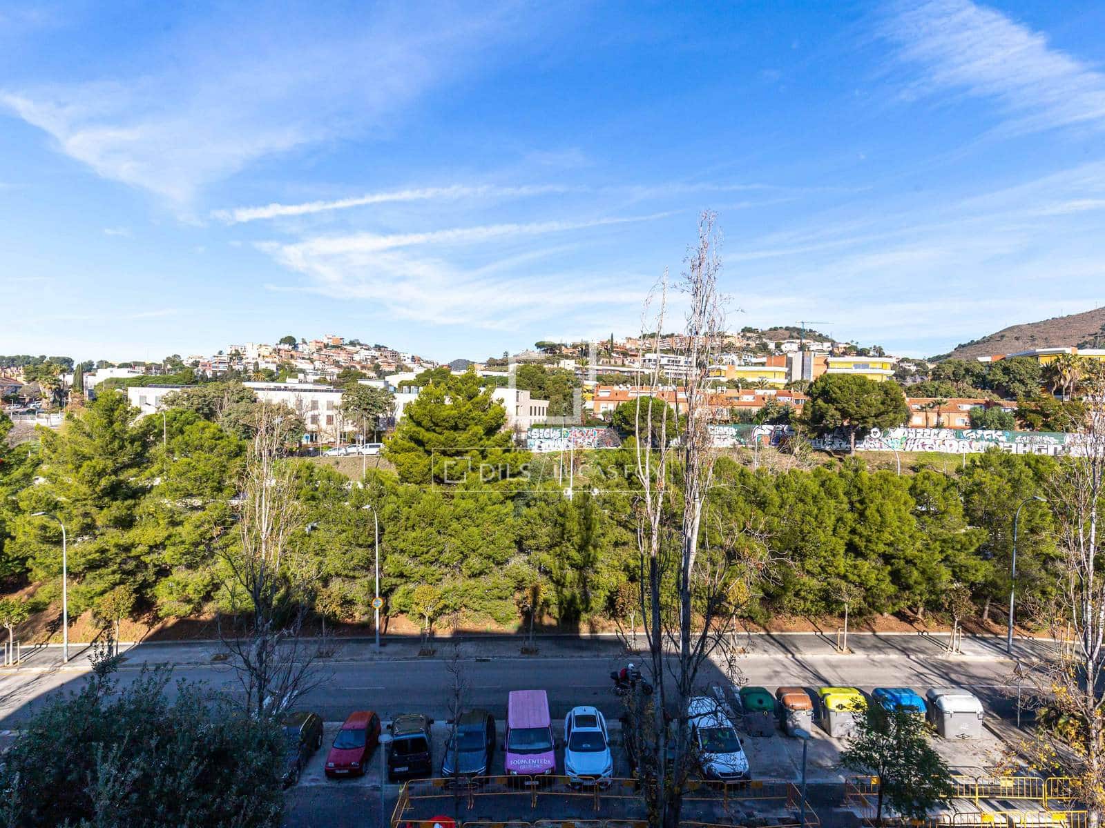 4 slaapkamer Appartement te huur in Esplugues de Llobregat met zwembad garage - € 3.059 (Ref: 9603313)