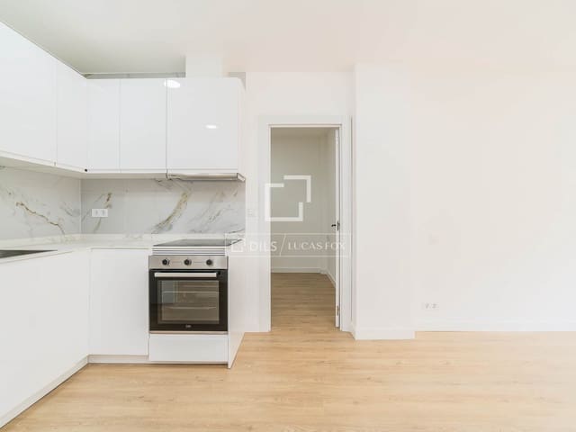 Apartamento de 3 habitaciones en Barcelona ciudad en venta - 545.000 € (Ref: 9603435)