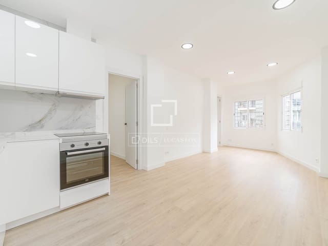 Apartamento de 3 habitaciones en Barcelona ciudad en venta - 545.000 € (Ref: 9603435)