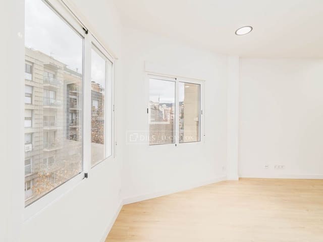 Apartamento de 3 habitaciones en Barcelona ciudad en venta - 545.000 € (Ref: 9603435)