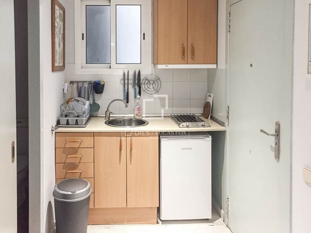 2 bedroom Apartment for sale in Ciutat Vella, Barcelona city - € 378,000 (Ref: 9603436)