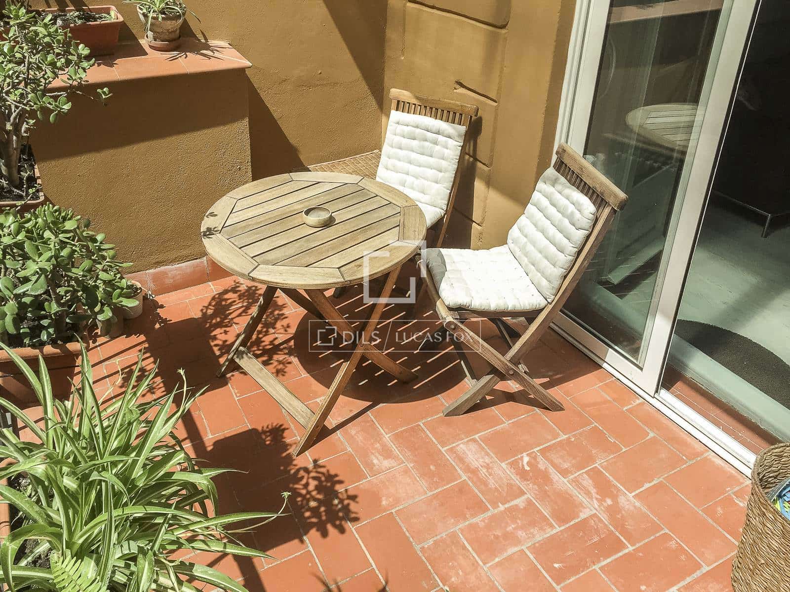 Apartamento de 2 habitaciones en Barcelona ciudad en venta - 378.000 € (Ref: 9603436)