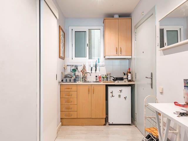 2 quarto Apartamento para venda em Ciutat Vella, Barcelona cidade - 369 500 € (Ref: 9603436)