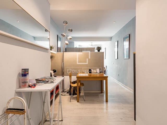 2 quarto Apartamento para venda em Ciutat Vella, Barcelona cidade - 369 500 € (Ref: 9603436)