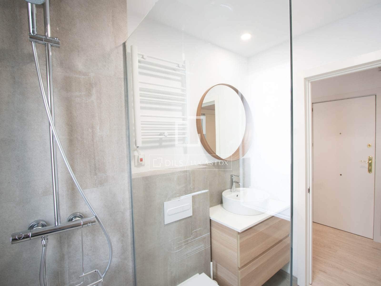 1 quarto Apartamento para arrendar em Madrid cidade - 2 600 € (Ref: 9603438)