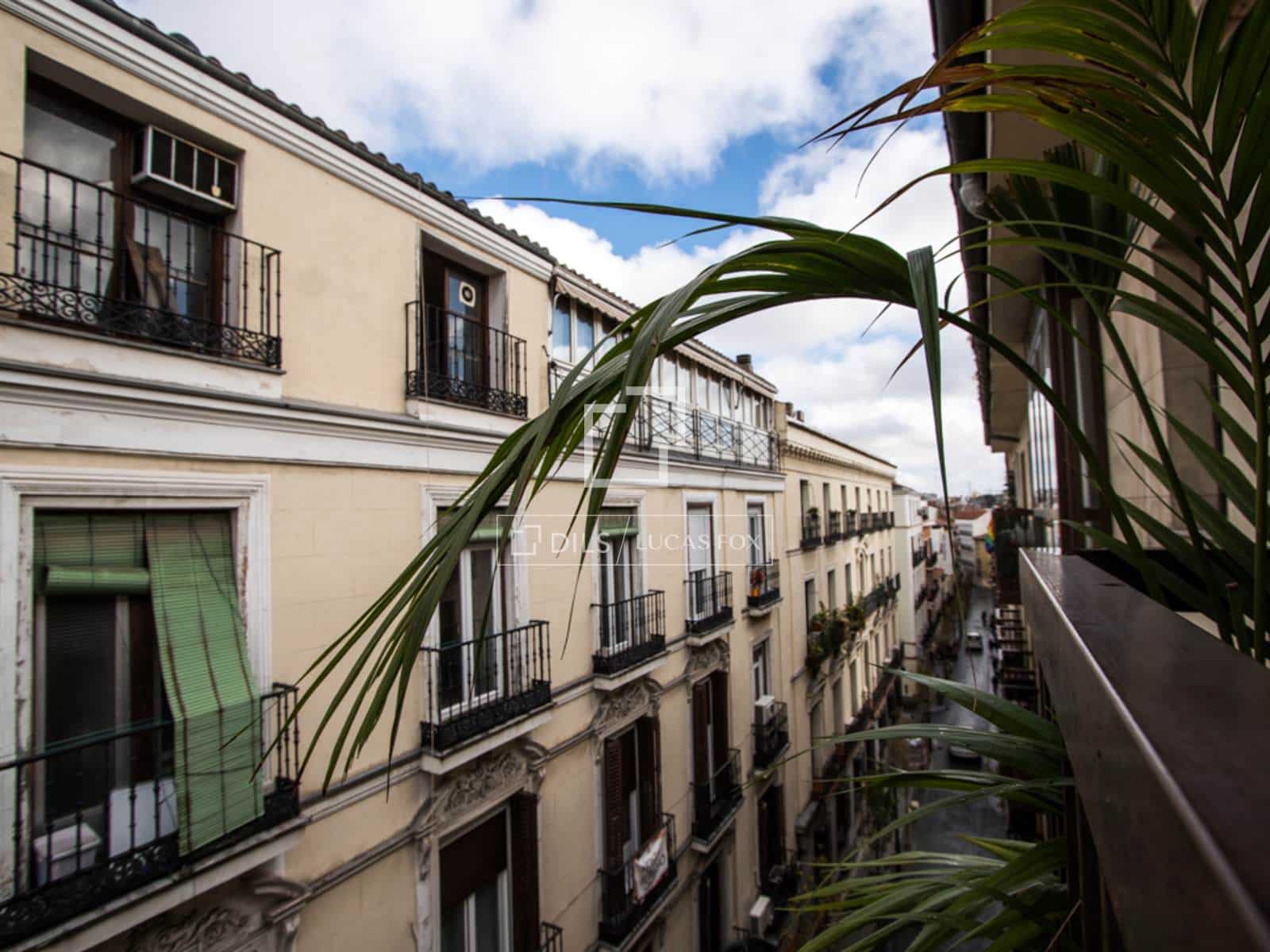 1 quarto Apartamento para arrendar em Madrid cidade - 2 600 € (Ref: 9603438)