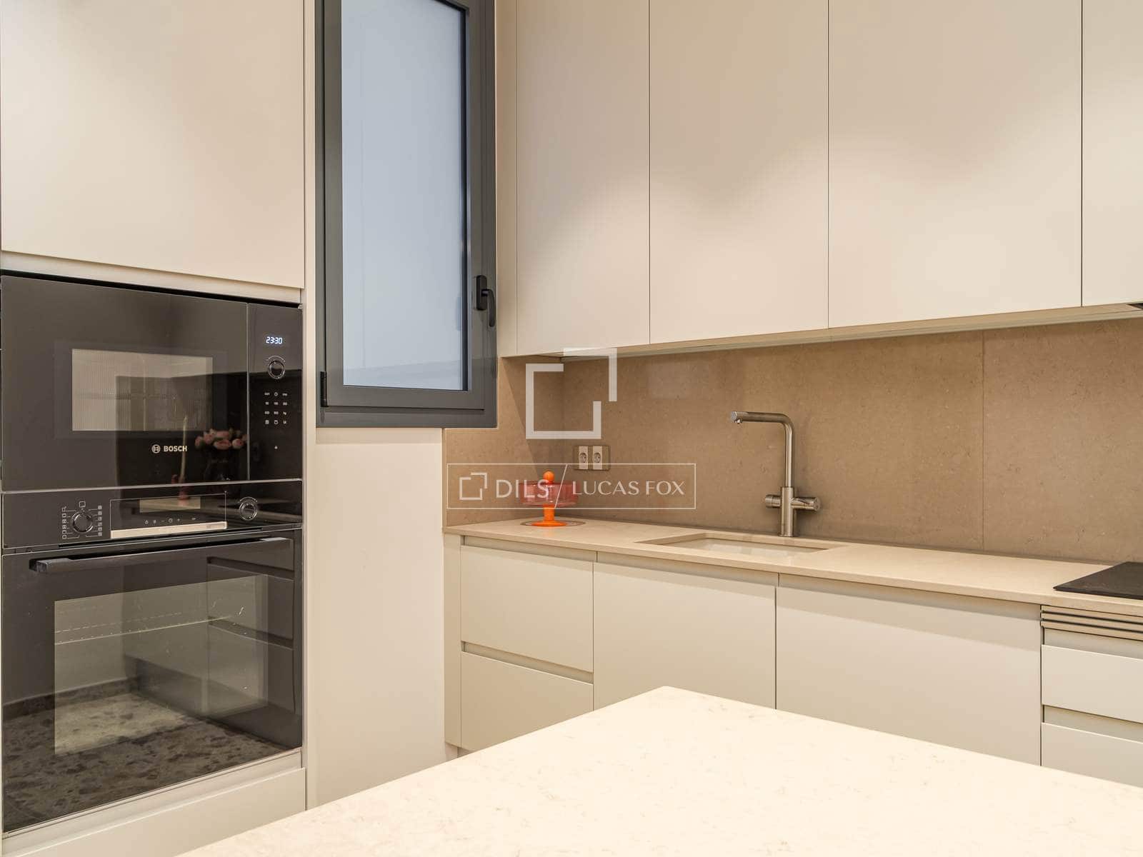 3 soveværelse Lejlighed til salg i Barcelona by - € 1.860.000 (Ref: 9603572)