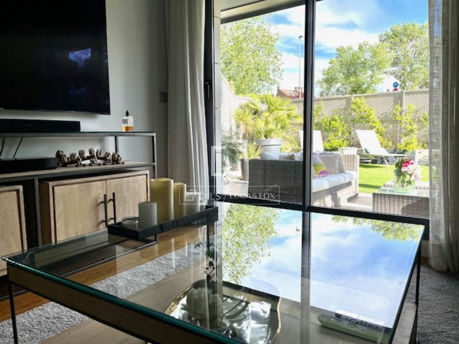 3 sypialnia Apartament na sprzedaż w Miasto Madryt z basenem garażem - 1 090 000 € (Ref: 9603674)