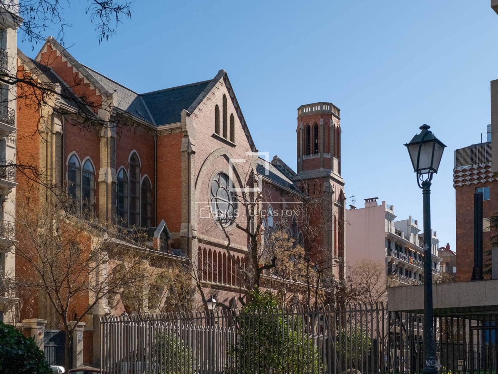 1 sypialnia Penthouse na sprzedaż w Miasto Madryt - 1 080 000 € (Ref: 9605395)