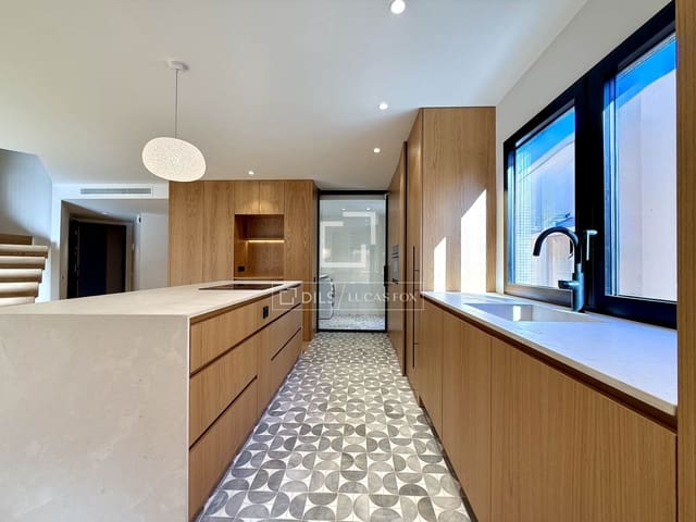 3 slaapkamer Appartement te koop in Alicante stad - € 725.000 (Ref: 9606325)