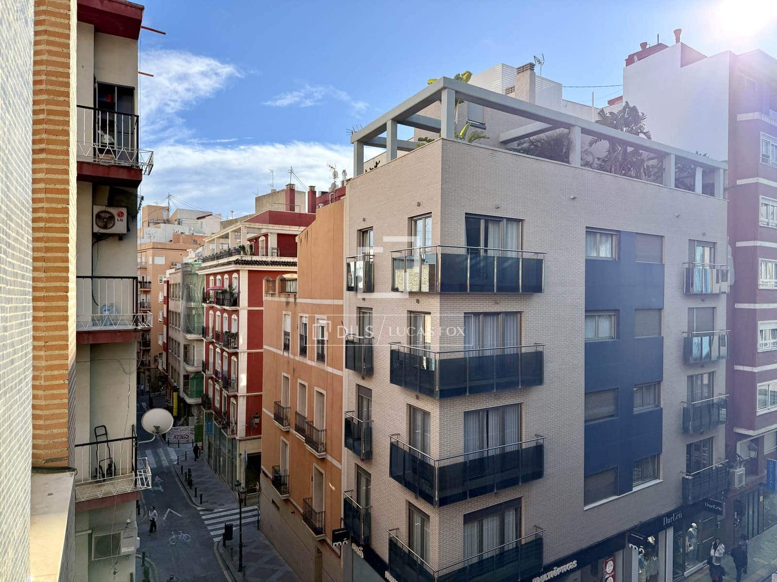 Apartamento de 3 habitaciones en Alicante / Alacant ciudad en venta - 725.000 € (Ref: 9606325)