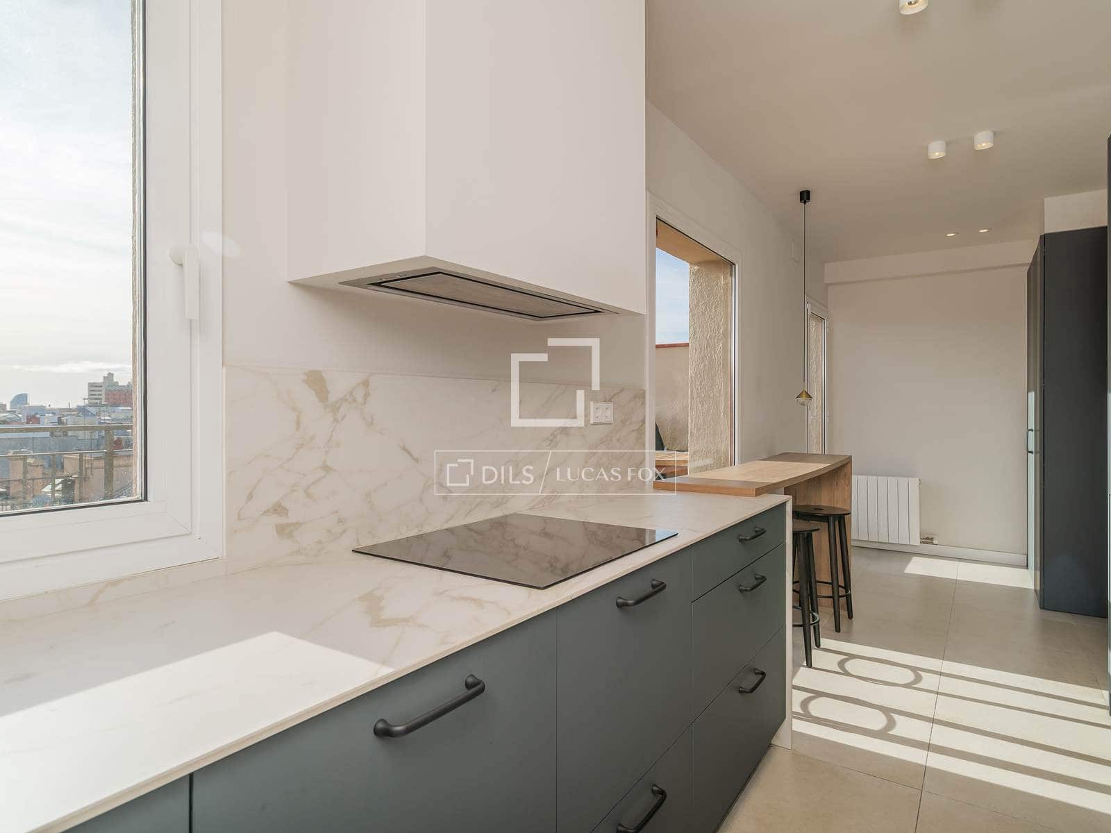 Ático de 2 habitaciones en Barcelona ciudad en alquiler - 2.900 € (Ref: 9606326)