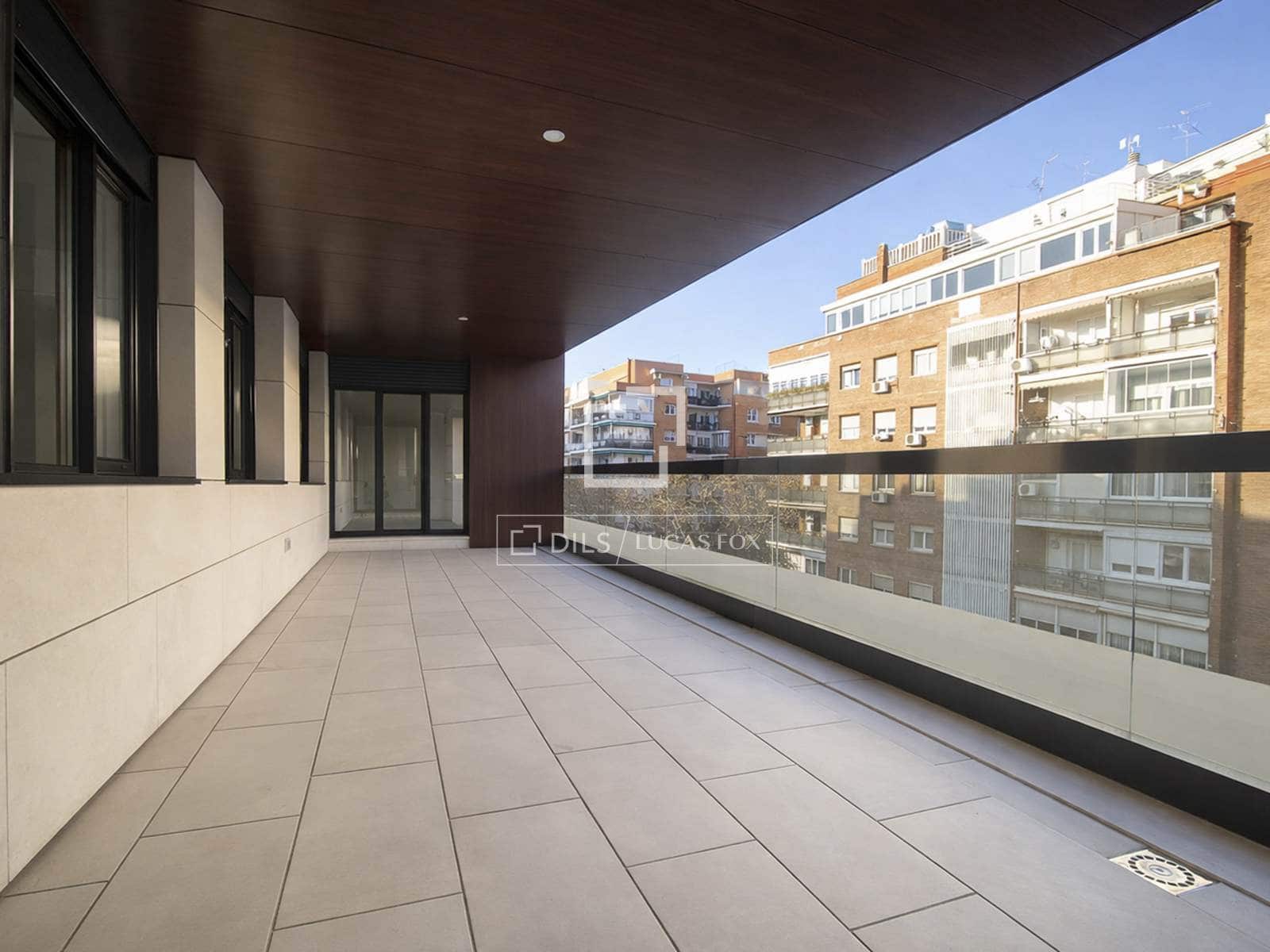 Apartamento de 5 habitaciones en Madrid ciudad en alquiler con piscina garaje - 4.150 € (Ref: 9606327)