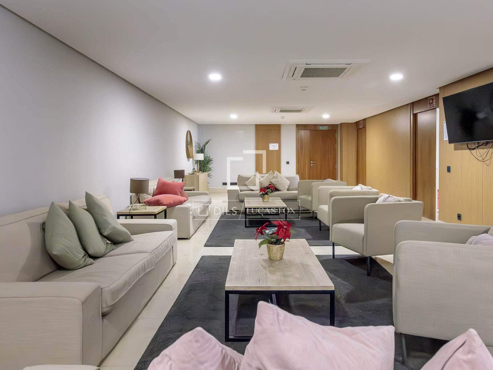 5 bedroom Apartment for rent in Madrid city with pool garage - € 4,150 (Ref: 9606327)