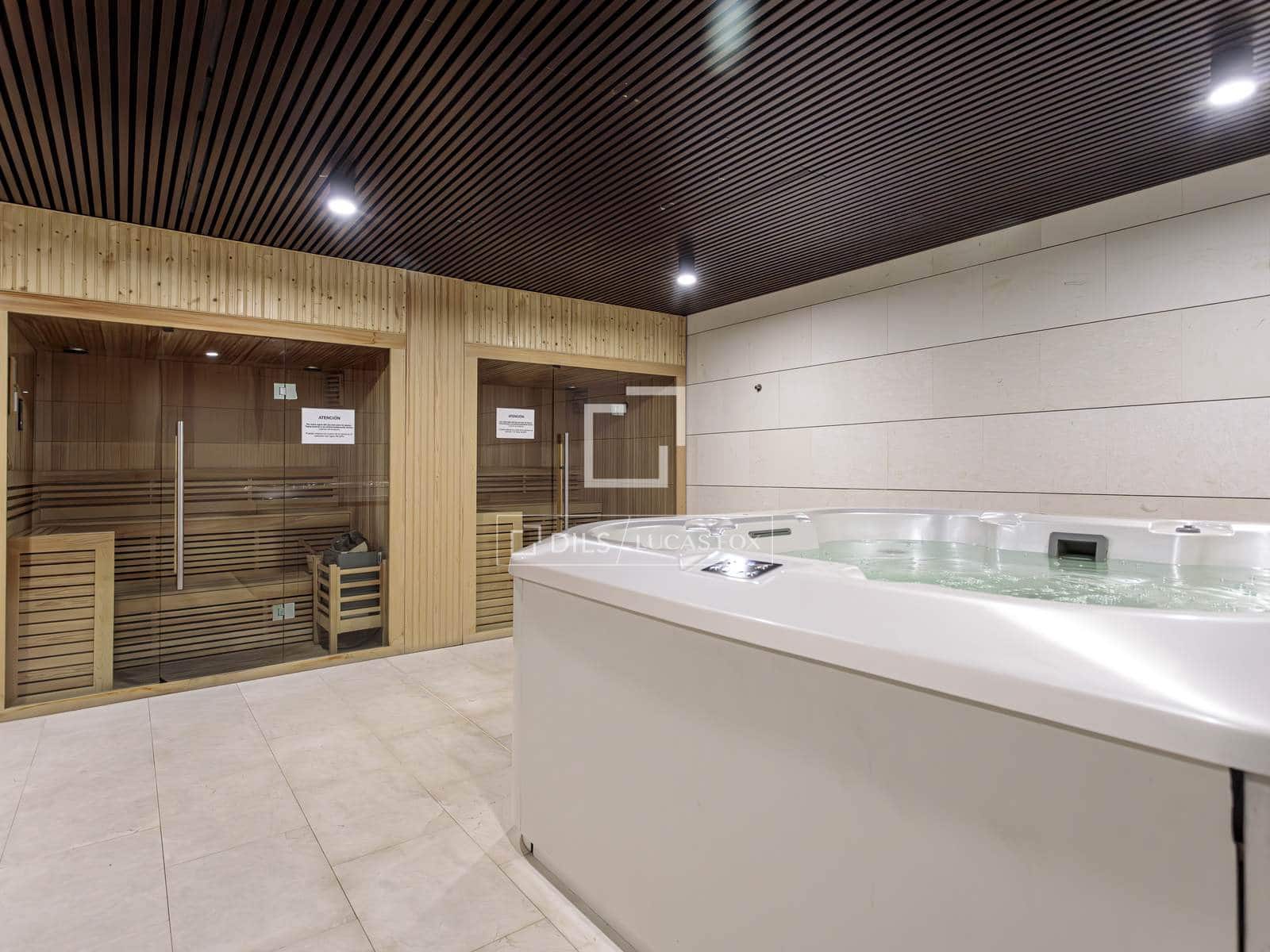 5 bedroom Apartment for rent in Madrid city with pool garage - € 4,150 (Ref: 9606327)