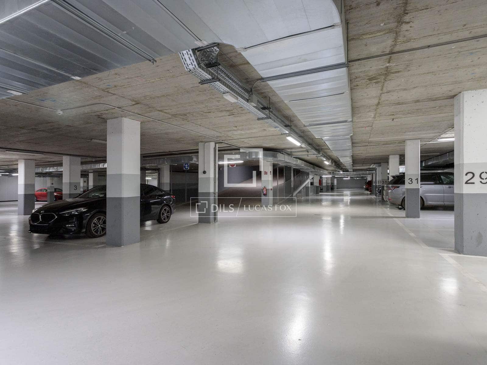 5 bedroom Apartment for rent in Madrid city with pool garage - € 4,150 (Ref: 9606327)