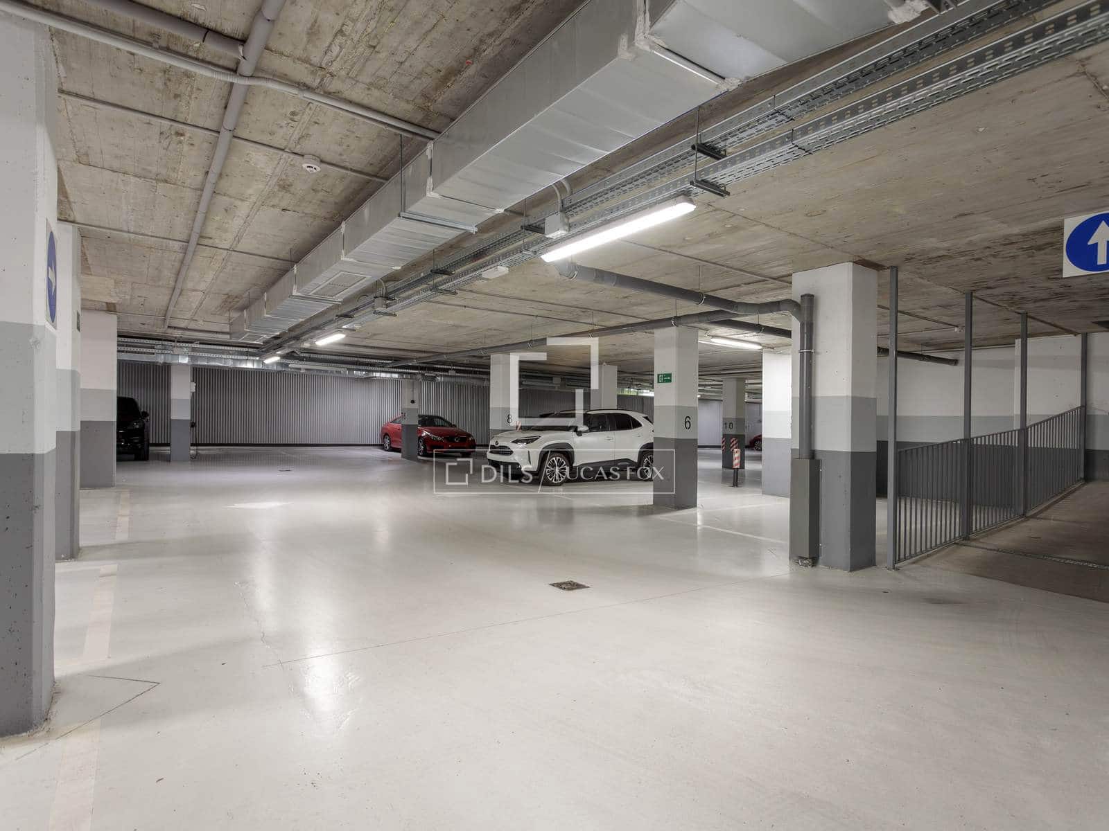 5 bedroom Apartment for rent in Madrid city with pool garage - € 4,150 (Ref: 9606327)