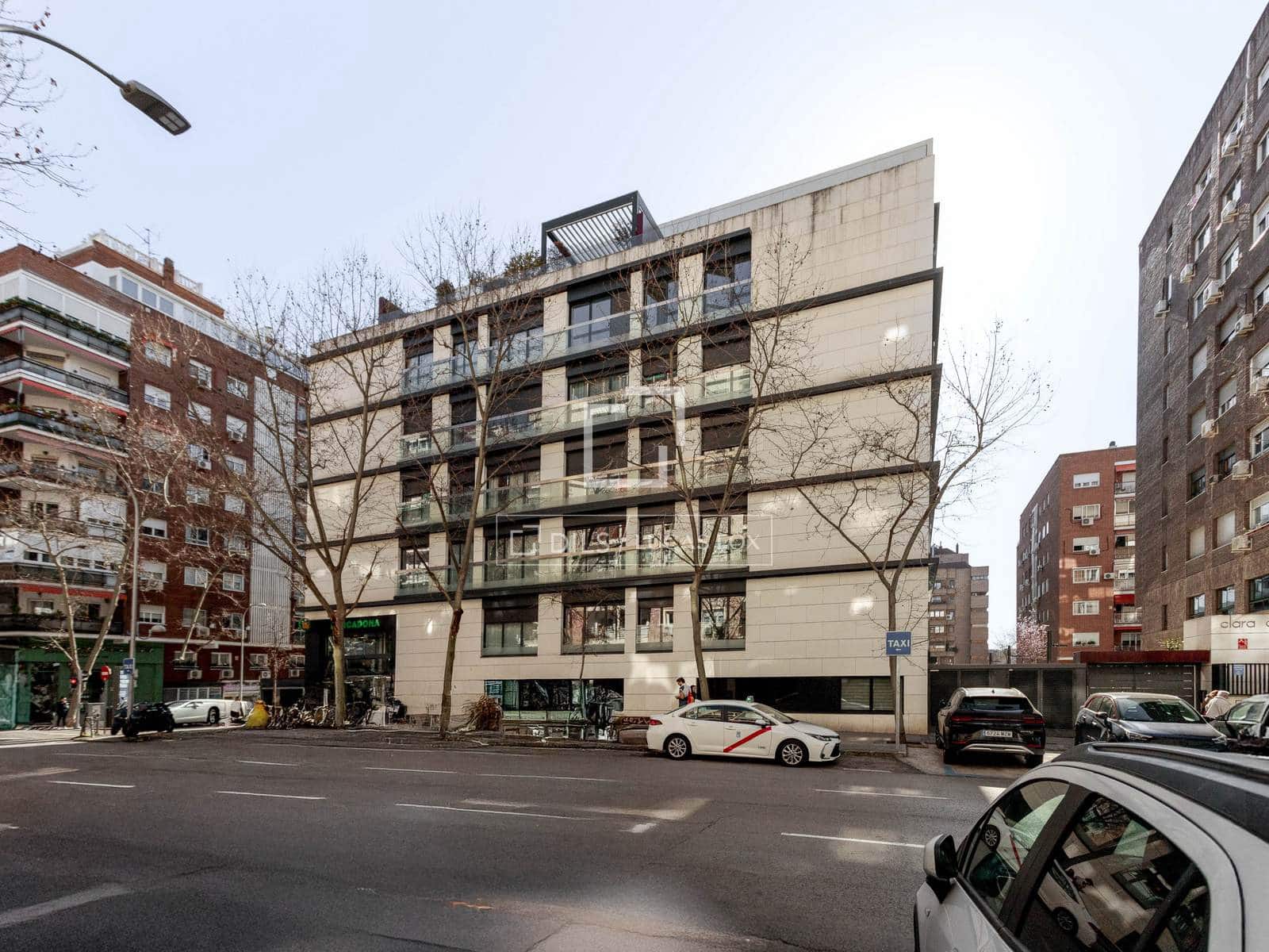 5 bedroom Apartment for rent in Madrid city with pool garage - € 4,150 (Ref: 9606327)