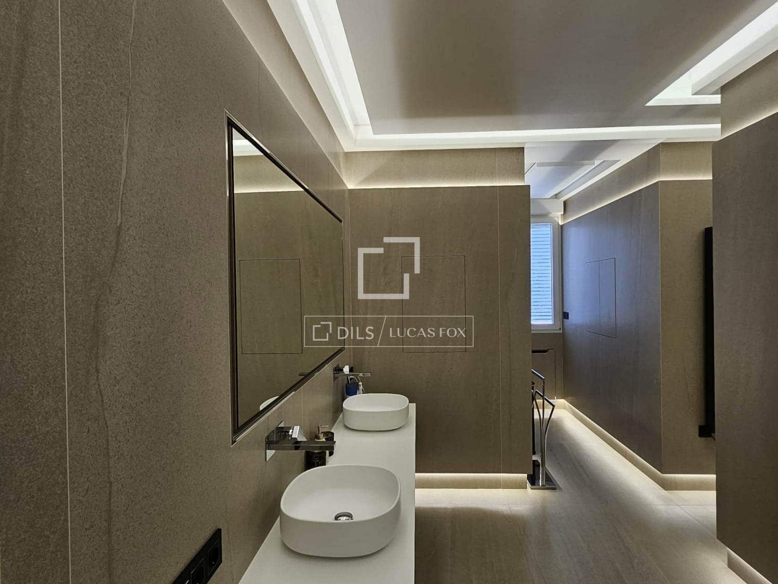 6 makuuhuone Huvila myytävänä paikassa Pozuelo de Alarcon mukana uima-altaan 
autotalli - 5 900 000 € (Ref: 9606328)