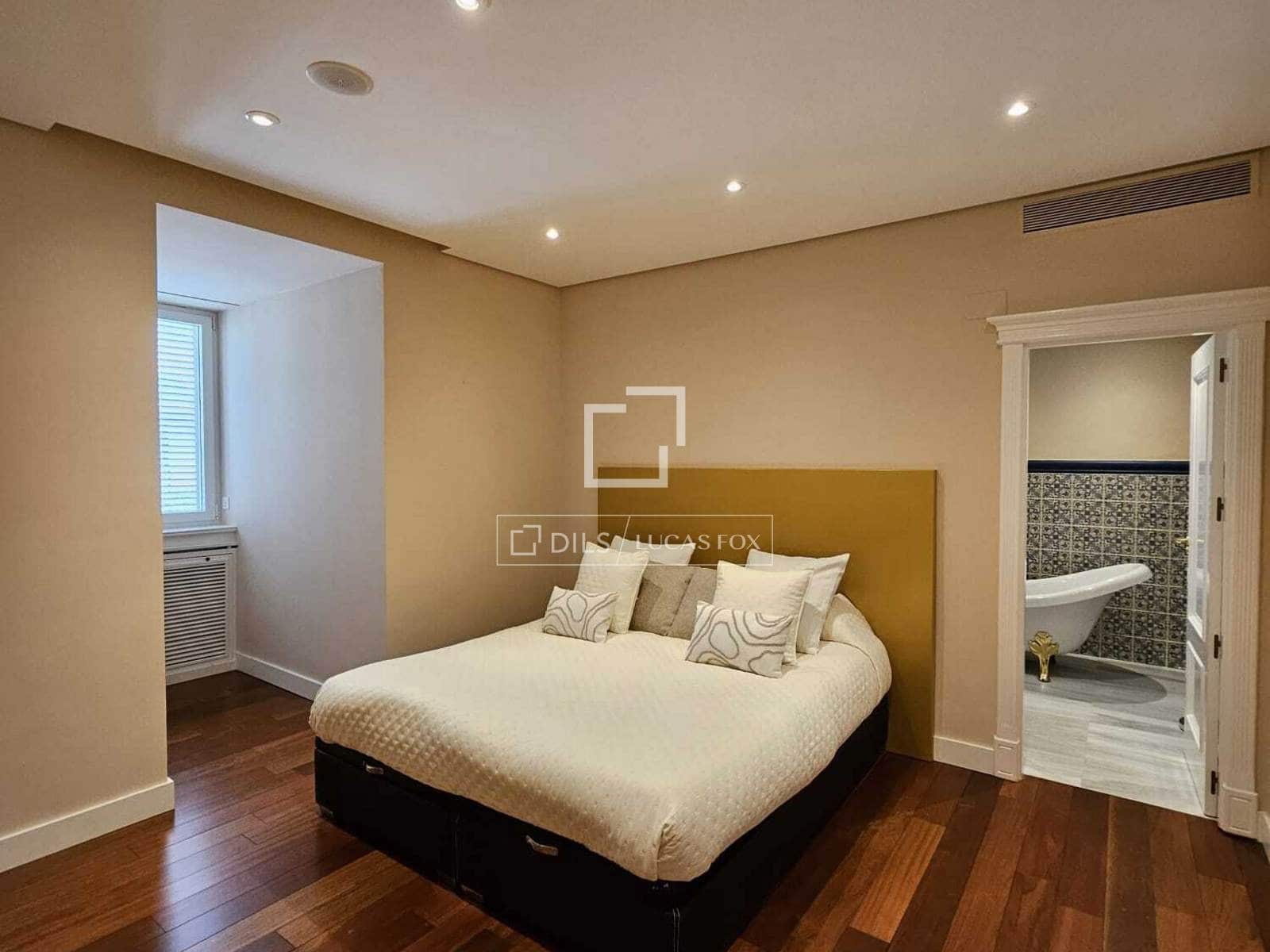 6 makuuhuone Huvila myytävänä paikassa Pozuelo de Alarcon mukana uima-altaan 
autotalli - 5 900 000 € (Ref: 9606328)