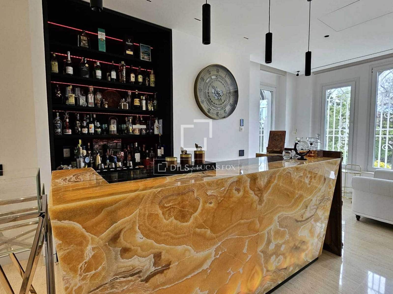 6 makuuhuone Huvila myytävänä paikassa Pozuelo de Alarcon mukana uima-altaan 
autotalli - 5 900 000 € (Ref: 9606328)