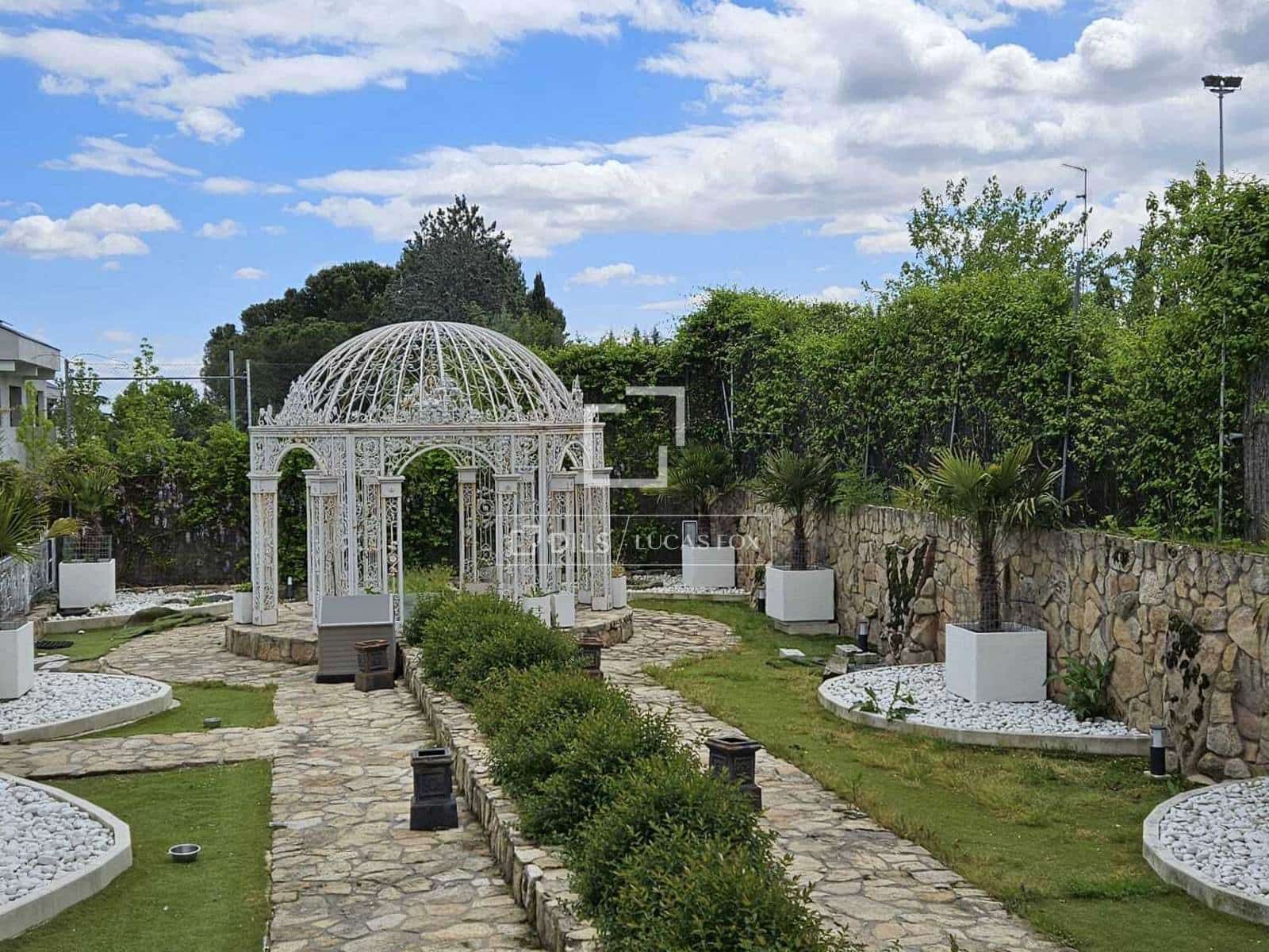 6 makuuhuone Huvila myytävänä paikassa Pozuelo de Alarcon mukana uima-altaan 
autotalli - 5 900 000 € (Ref: 9606328)